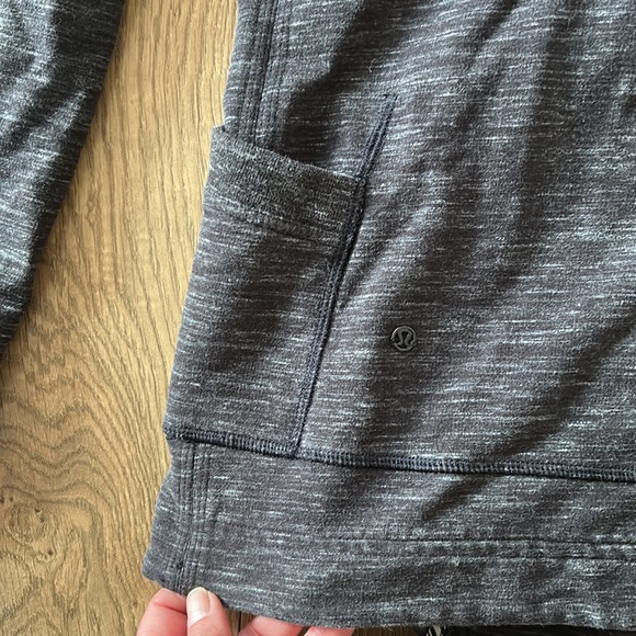 Women's Size 10 Lululemon Button Front hooded sweatshirt coat Gray Spacedye EUC - Picture 7 of 16